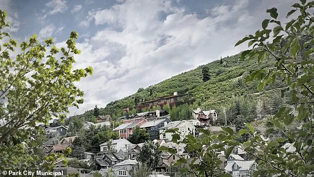 Utah Billionaire's Controversial Mansion Plan Sparks Debate Over Exclusive Access to Information