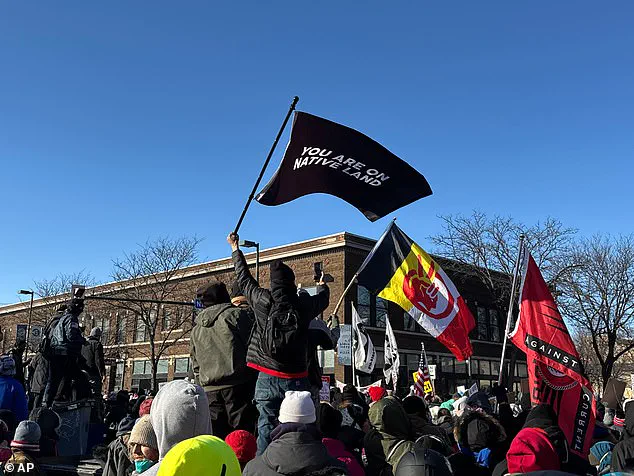 U.S. at Crossroads as Trump Administration Clashes with GOP Allies Over Federal Law Enforcement After Minnesota Shooting
