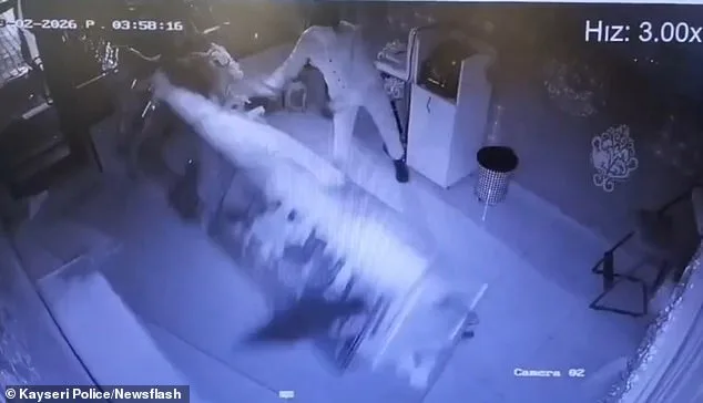 Kayseri's Brazen Gold Heist: Forklift and Donkey Shock Authorities
