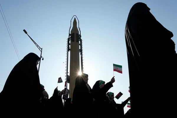 Iran Test-Fires Fattah Hypersonic Missiles, Capable of Reaching Israel and U.S. Bases in Arabian Peninsula