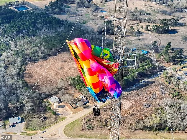 Daring Rescue After Hot Air Balloon Collision in Texas