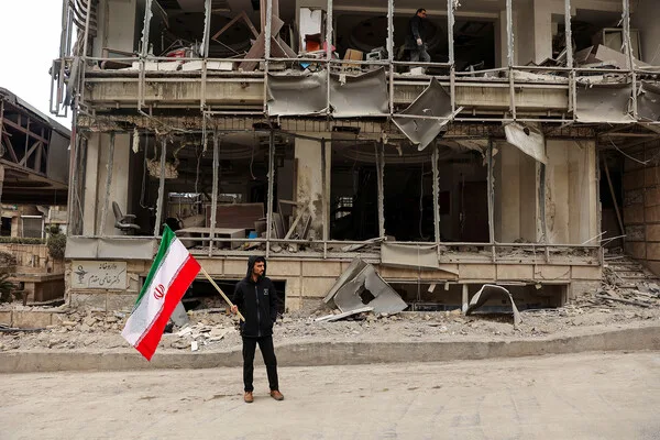 Iran's 72-Hour Internet Blackout Amid Escalating US-Israel Military Action