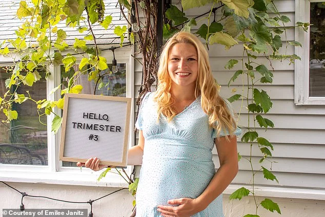 A Cheap Over-the-Counter Remedy Saved This Woman from Relentless Morning Sickness