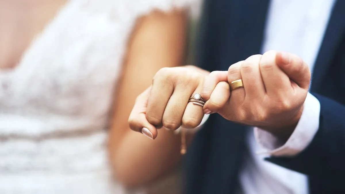 Black Paint Assault: Bride's Walk Down the Aisle Turns Sour