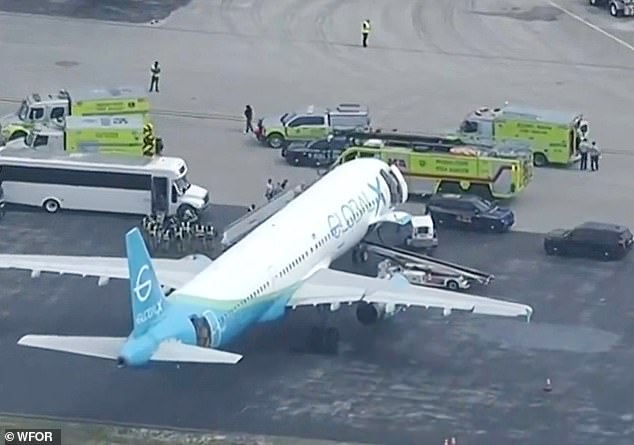 Four people lose consciousness on ICE charter plane after air conditioning fails.